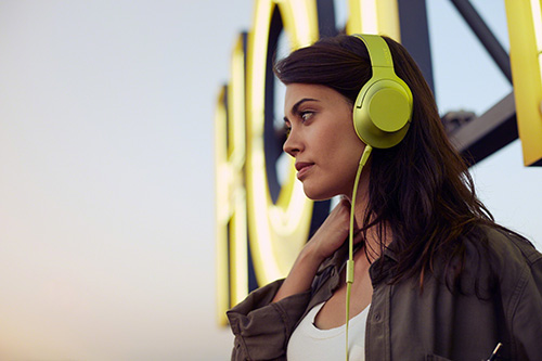 Sony h.ear on